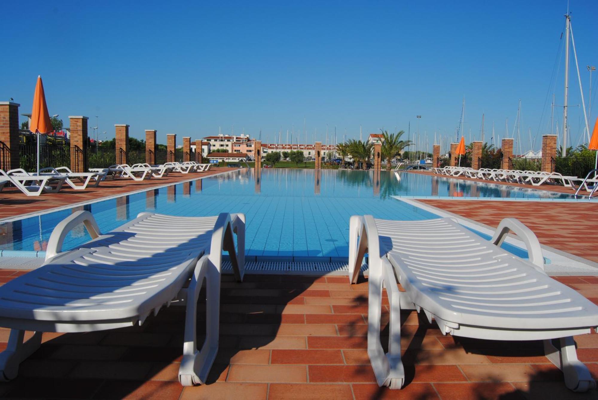 Residence Maestrale Caorle Exterior foto